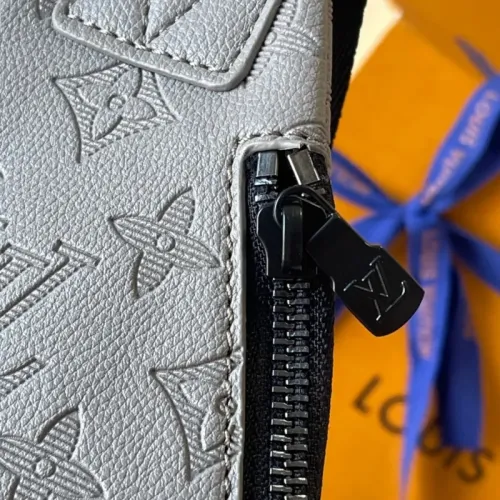 Cheap Louis Vuitton AAA Man Messenger Bags #1422135 Replica Wholesale [$92.00 USD] [ITEM#1422135] on Replica Louis Vuitton AAA Man Messenger Bags