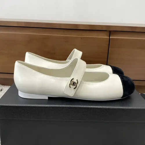 Chanel Flat Shoes For Women #1422321