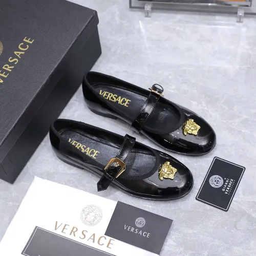 Cheap Versace Flat Shoes For Women #1422332 Replica Wholesale [$118.00 USD] [ITEM#1422332] on Replica Versace Flat Shoes