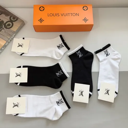 Cheap Louis Vuitton LV Socks #1422366 Replica Wholesale [$27.00 USD] [ITEM#1422366] on Replica Louis Vuitton LV Socks