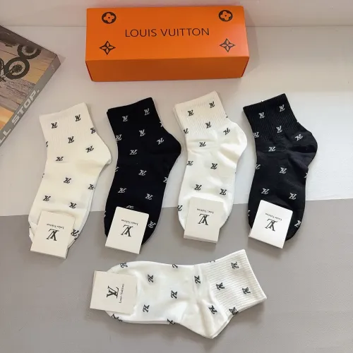 Cheap Louis Vuitton LV Socks #1422392 Replica Wholesale [$27.00 USD] [ITEM#1422392] on Replica Louis Vuitton LV Socks