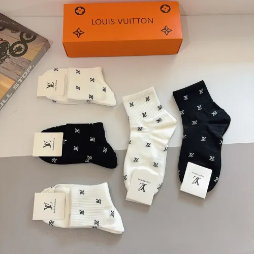 Cheap Louis Vuitton LV Socks #1422392 Replica Wholesale [$27.00 USD] [ITEM#1422392] on Replica Louis Vuitton LV Socks