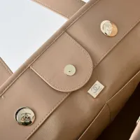 Cheap Chanel AAA Quality Handbags For Women #1420112 Replica Wholesale [$88.00 USD] [ITEM#1420112] on Replica Chanel AAA Quality Handbags