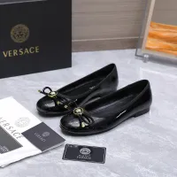 Cheap Versace Flat Shoes For Women #1422326 Replica Wholesale [$118.00 USD] [ITEM#1422326] on Replica Versace Flat Shoes