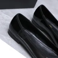 Cheap Versace Flat Shoes For Women #1422326 Replica Wholesale [$118.00 USD] [ITEM#1422326] on Replica Versace Flat Shoes