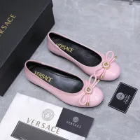 Cheap Versace Flat Shoes For Women #1422327 Replica Wholesale [$118.00 USD] [ITEM#1422327] on Replica Versace Flat Shoes