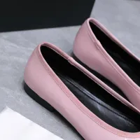 Cheap Versace Flat Shoes For Women #1422327 Replica Wholesale [$118.00 USD] [ITEM#1422327] on Replica Versace Flat Shoes