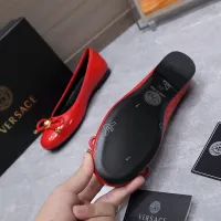 Cheap Versace Flat Shoes For Women #1422328 Replica Wholesale [$118.00 USD] [ITEM#1422328] on Replica Versace Flat Shoes