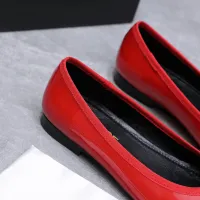 Cheap Versace Flat Shoes For Women #1422328 Replica Wholesale [$118.00 USD] [ITEM#1422328] on Replica Versace Flat Shoes