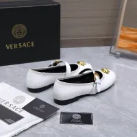 Cheap Versace Flat Shoes For Women #1422329 Replica Wholesale [$118.00 USD] [ITEM#1422329] on Replica Versace Flat Shoes