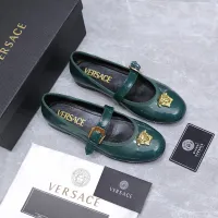 Cheap Versace Flat Shoes For Women #1422331 Replica Wholesale [$118.00 USD] [ITEM#1422331] on Replica Versace Flat Shoes