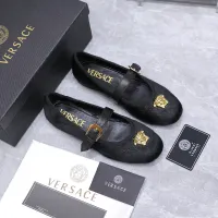 Cheap Versace Flat Shoes For Women #1422333 Replica Wholesale [$118.00 USD] [ITEM#1422333] on Replica Versace Flat Shoes
