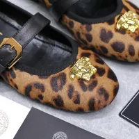 Cheap Versace Flat Shoes For Women #1422334 Replica Wholesale [$118.00 USD] [ITEM#1422334] on Replica Versace Flat Shoes