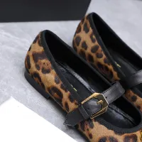 Cheap Versace Flat Shoes For Women #1422334 Replica Wholesale [$118.00 USD] [ITEM#1422334] on Replica Versace Flat Shoes