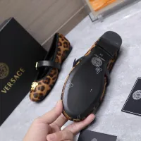 Cheap Versace Flat Shoes For Women #1422334 Replica Wholesale [$118.00 USD] [ITEM#1422334] on Replica Versace Flat Shoes