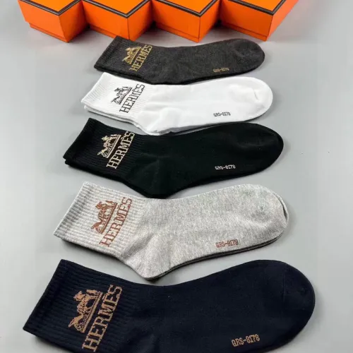 Cheap Hermes Socks For Men #1422574 Replica Wholesale [$25.00 USD] [ITEM#1422574] on Replica Hermes Socks