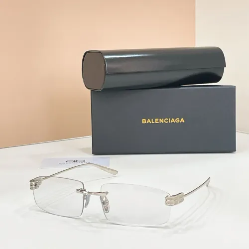 Balenciaga AAA Quality Sunglasses #1423038