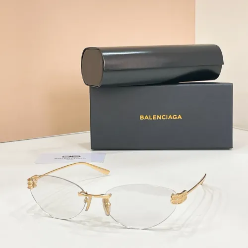Balenciaga AAA Quality Sunglasses #1423046