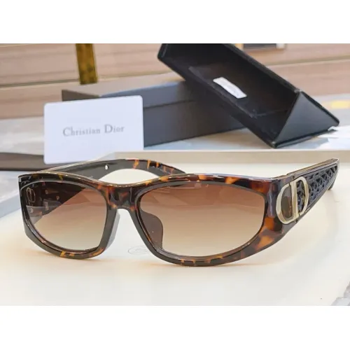 Christian Dior AAA Quality Sunglasses #1423100