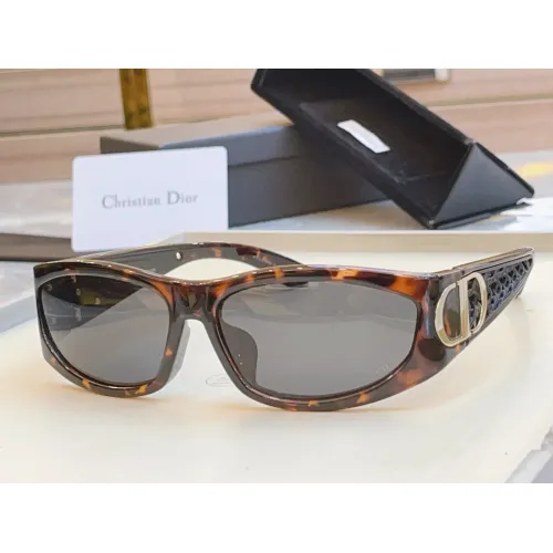 Christian Dior AAA Quality Sunglasses #1423104