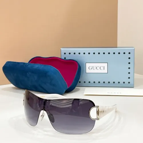 Gucci AAA Quality Sunglasses #1423199
