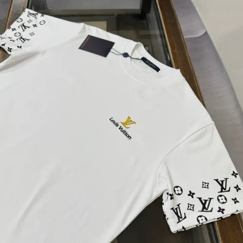 Cheap Louis Vuitton LV T-Shirts Short Sleeved For Unisex #1423459 Replica Wholesale [$32.00 USD] [ITEM#1423459] on Replica Louis Vuitton LV T-Shirts