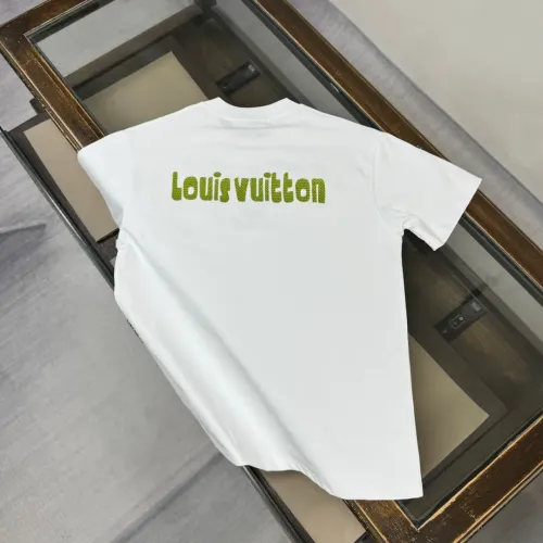 Cheap Louis Vuitton LV T-Shirts Short Sleeved For Unisex #1423462 Replica Wholesale [$32.00 USD] [ITEM#1423462] on Replica Louis Vuitton LV T-Shirts