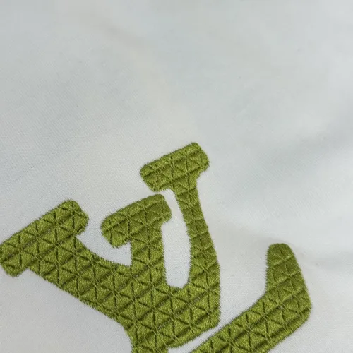 Cheap Louis Vuitton LV T-Shirts Short Sleeved For Unisex #1423462 Replica Wholesale [$32.00 USD] [ITEM#1423462] on Replica Louis Vuitton LV T-Shirts