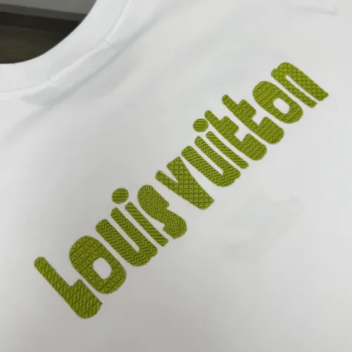 Cheap Louis Vuitton LV T-Shirts Short Sleeved For Unisex #1423462 Replica Wholesale [$32.00 USD] [ITEM#1423462] on Replica Louis Vuitton LV T-Shirts