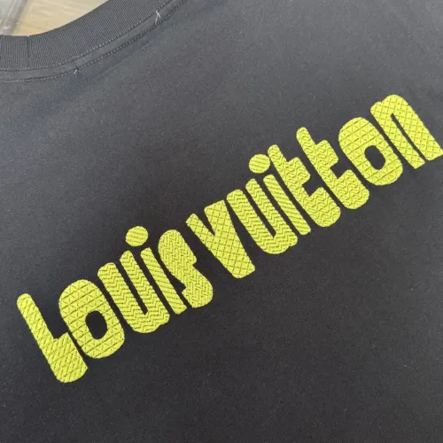 Cheap Louis Vuitton LV T-Shirts Short Sleeved For Unisex #1423464 Replica Wholesale [$32.00 USD] [ITEM#1423464] on Replica Louis Vuitton LV T-Shirts
