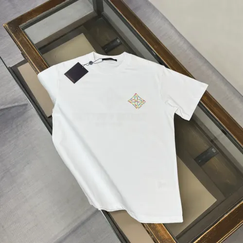 Cheap Louis Vuitton LV T-Shirts Short Sleeved For Unisex #1423465 Replica Wholesale [$32.00 USD] [ITEM#1423465] on Replica Louis Vuitton LV T-Shirts