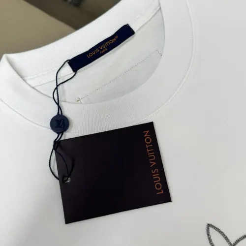 Cheap Louis Vuitton LV T-Shirts Short Sleeved For Unisex #1423468 Replica Wholesale [$32.00 USD] [ITEM#1423468] on Replica Louis Vuitton LV T-Shirts