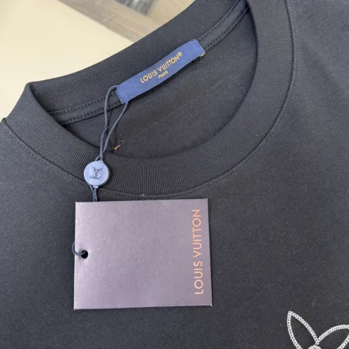 Cheap Louis Vuitton LV T-Shirts Short Sleeved For Unisex #1423470 Replica Wholesale [$32.00 USD] [ITEM#1423470] on Replica Louis Vuitton LV T-Shirts