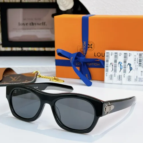 Louis Vuitton AAA Quality Sunglasses #1423946