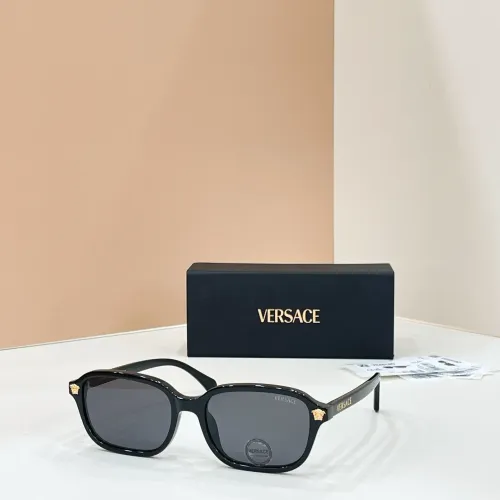 Versace AAA Quality Sunglasses #1424148