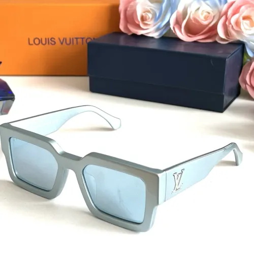 Louis Vuitton AAA Quality Sunglasses #1424208