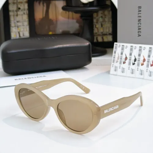Balenciaga AAA Quality Sunglasses #1424375