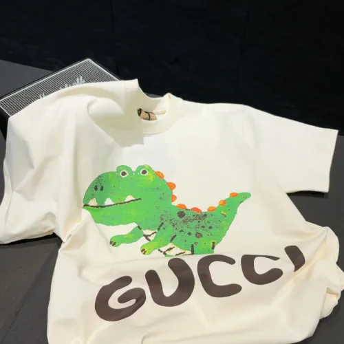 Cheap Gucci T-Shirts Short Sleeved For Unisex #1424604 Replica Wholesale [$34.00 USD] [ITEM#1424604] on Replica Gucci T-Shirts