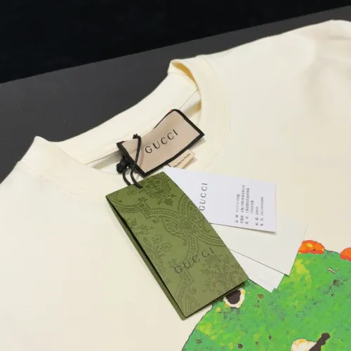Cheap Gucci T-Shirts Short Sleeved For Unisex #1424604 Replica Wholesale [$34.00 USD] [ITEM#1424604] on Replica Gucci T-Shirts