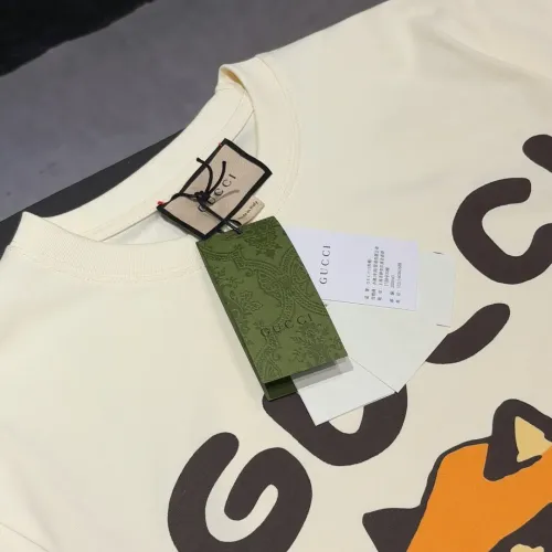 Cheap Gucci T-Shirts Short Sleeved For Unisex #1424605 Replica Wholesale [$34.00 USD] [ITEM#1424605] on Replica Gucci T-Shirts