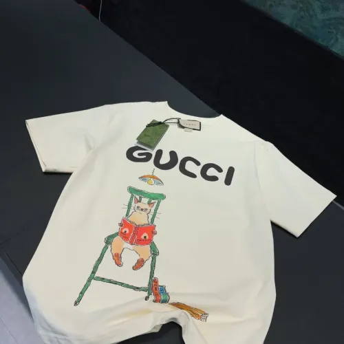 Cheap Gucci T-Shirts Short Sleeved For Unisex #1424609 Replica Wholesale [$34.00 USD] [ITEM#1424609] on Replica Gucci T-Shirts