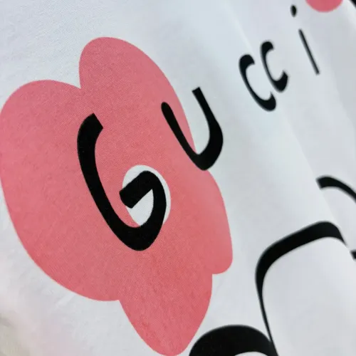 Cheap Gucci T-Shirts Short Sleeved For Unisex #1424619 Replica Wholesale [$34.00 USD] [ITEM#1424619] on Replica Gucci T-Shirts
