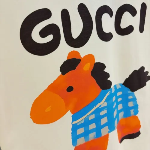 Cheap Gucci T-Shirts Short Sleeved For Unisex #1424624 Replica Wholesale [$34.00 USD] [ITEM#1424624] on Replica Gucci T-Shirts