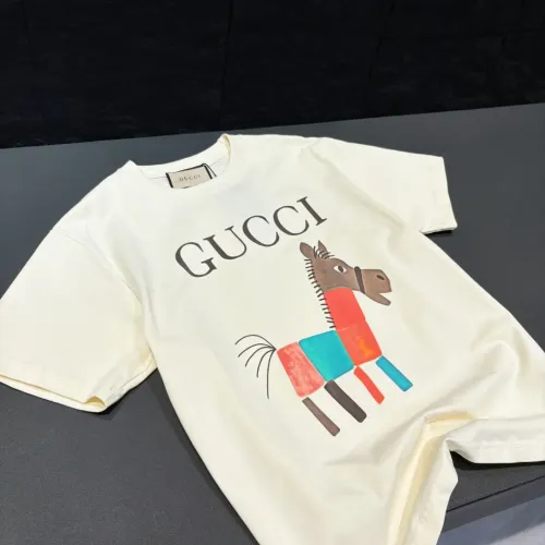 Cheap Gucci T-Shirts Short Sleeved For Unisex #1424625 Replica Wholesale [$34.00 USD] [ITEM#1424625] on Replica Gucci T-Shirts