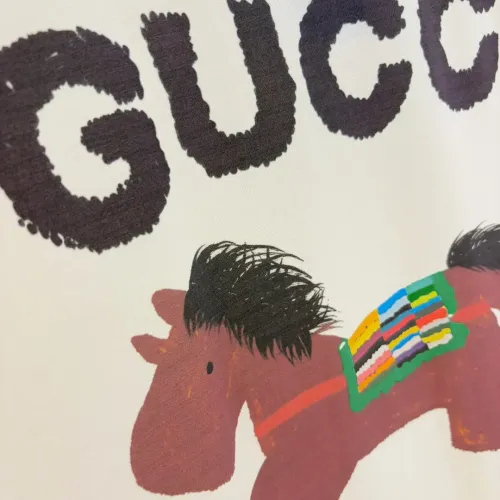 Cheap Gucci T-Shirts Short Sleeved For Unisex #1424628 Replica Wholesale [$34.00 USD] [ITEM#1424628] on Replica Gucci T-Shirts