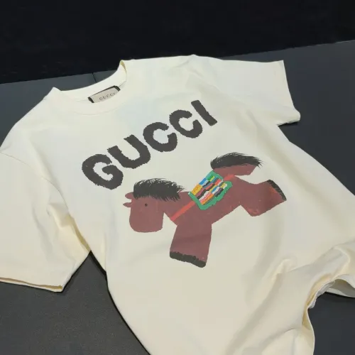 Cheap Gucci T-Shirts Short Sleeved For Unisex #1424628 Replica Wholesale [$34.00 USD] [ITEM#1424628] on Replica Gucci T-Shirts