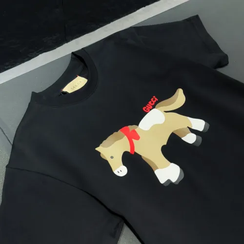 Cheap Gucci T-Shirts Short Sleeved For Unisex #1424632 Replica Wholesale [$34.00 USD] [ITEM#1424632] on Replica Gucci T-Shirts