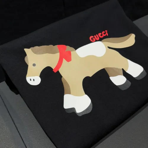 Cheap Gucci T-Shirts Short Sleeved For Unisex #1424632 Replica Wholesale [$34.00 USD] [ITEM#1424632] on Replica Gucci T-Shirts