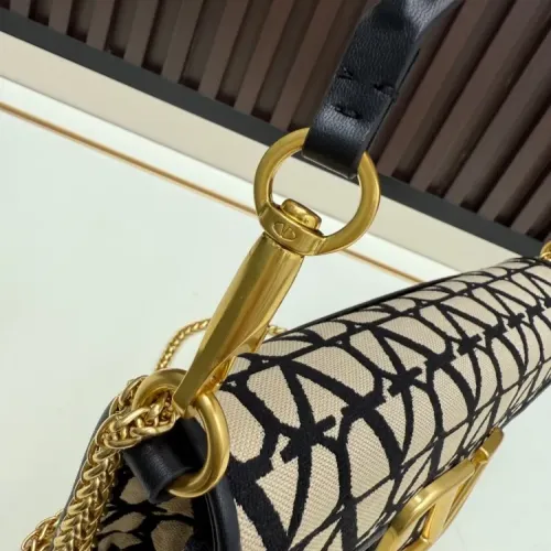 Cheap Valentino AAA Quality Messenger Bags For Women #1425049 Replica Wholesale [$98.00 USD] [ITEM#1425049] on Replica Valentino AAA Quality Messenger Bags