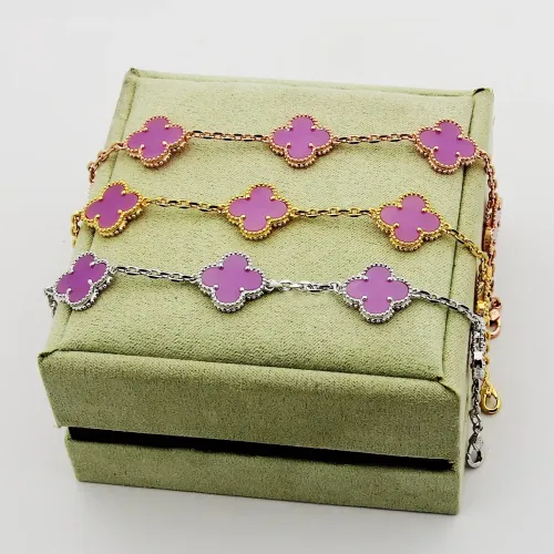 Cheap Van Cleef &amp; Arpels Bracelets For Women #1425063 Replica Wholesale [$27.00 USD] [ITEM#1425063] on Replica Van Cleef &amp; Arpels Bracelets